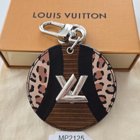 Louis Vuitton Round Monogram / Animal Print Bag Charm Key Ring - like new - Picture 2 of 7